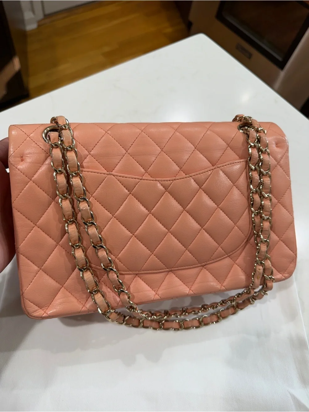 CHANEL elegant quilted